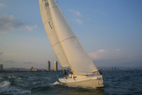 Barcelona: Private Sailing Trip with a Bottle of Cava