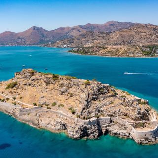 Heraklion: Spinalonga Cruise & Agios Nikolaos with Lunch
