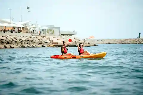 Vilanova i la Geltrú: Excursión guiada en kayak de 2 horas
