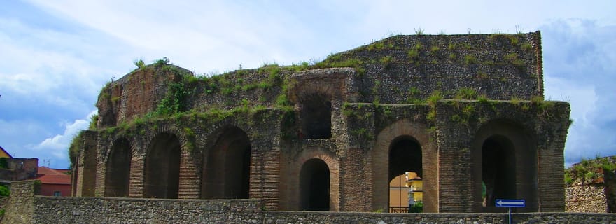Visite privée de BENEVENTO : centre historique avec monuments romains