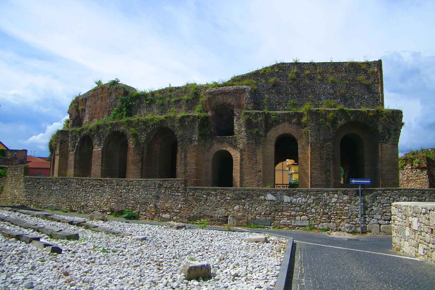 Tour privato di BENEVENTO: centro storico e monumenti romani