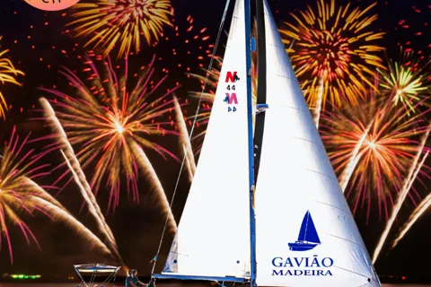 Funchal : feux d'artifice du festival de l'Atlantique et excursion dans la baie à la voile