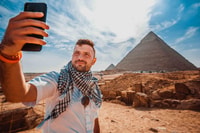Desde El Cairo, Tour de medio día a Pyramids of Giza y la Esfinge - Housity