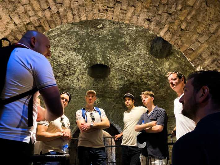 Belgrado: Tour subterrâneo da fortaleza com vinho ao longo do rio