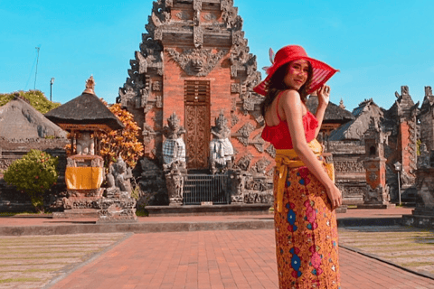 Ubud: tour privato del miglior Cretya Day Club di Ubud e delle cascateQuesta opzione non include i biglietti