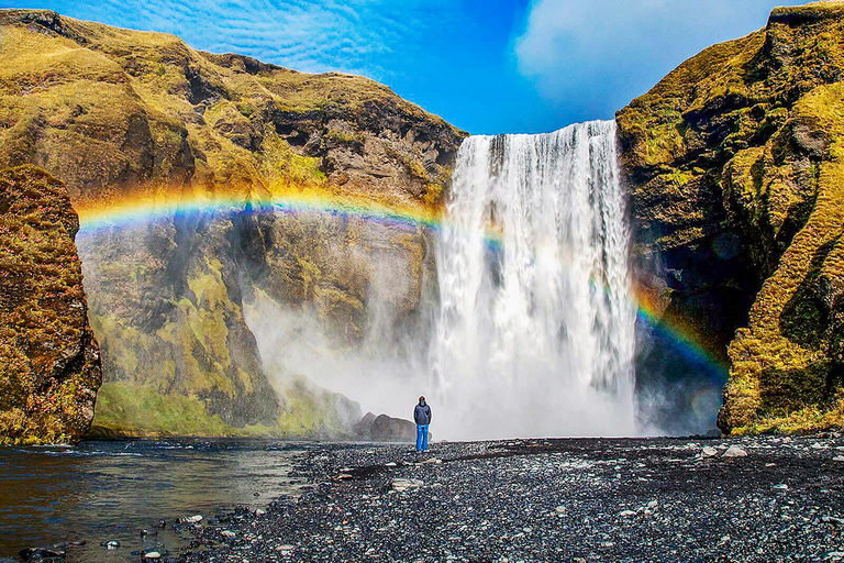 Iceland: Full-Day South Coast, Black Beach &amp; Waterfalls TourGroup Tour with Hotel Pickup and Drop-Off