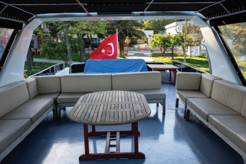 Istanbul : croisière privée en yacht dans le détroit du Bosphore