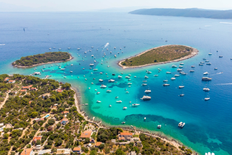 Da Spalato: Escursione di mezza giornata a Trogir e alla laguna bluDa Spalato: gita di un giorno a Trogir e alla Laguna Blu