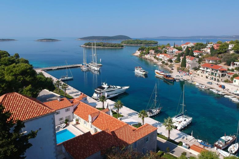 Da Spalato: Escursione di mezza giornata a Trogir e alla laguna bluDa Spalato: gita di un giorno a Trogir e alla Laguna Blu