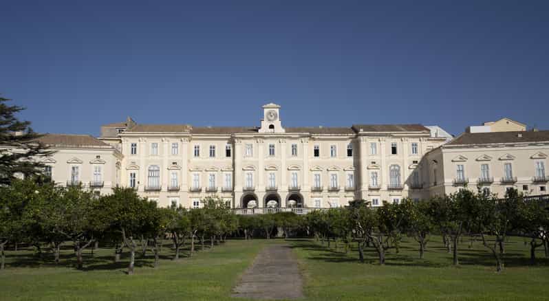 Portici: Guided Tour of the Royal Palace & Botanical Gardens
