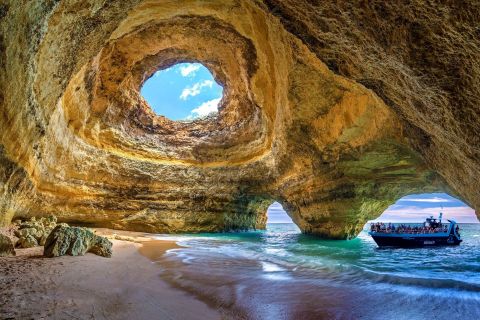 Portimão: Benagil-Höhlen per Boot mit Delfinbeobachtung
