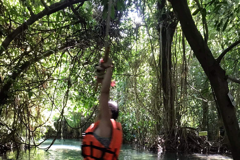 Krabi: Spływ kajakowy Amazon Klong Srakaew i karmienie słoni