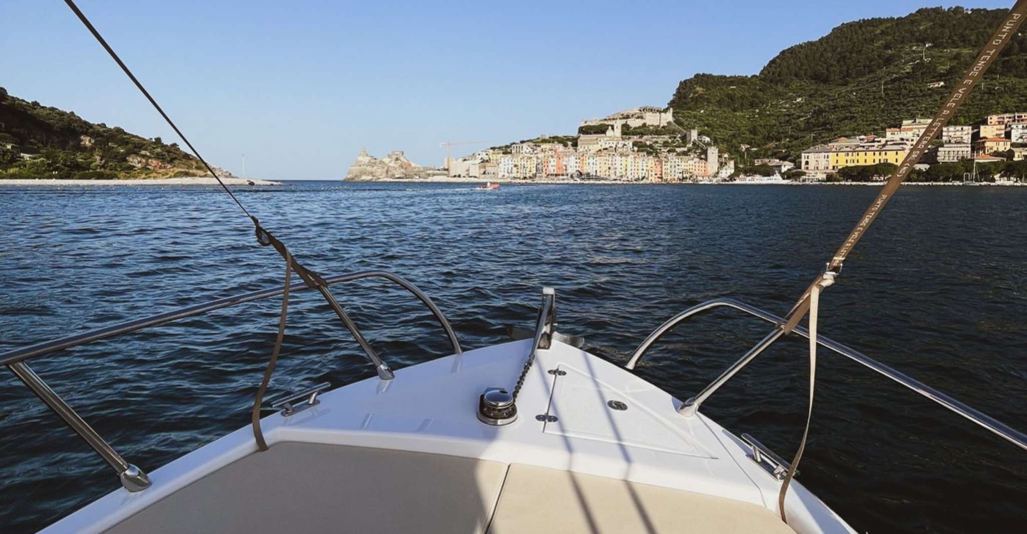 Portovenere, tour in barca privata guidata con aperif - Housity