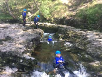 Neath: Canyoning, Gorge Walking e Waterfall Trekking Tour