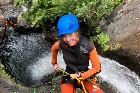 Madeira: &quot;Lokoloko&quot; Canyoning Level 2Funchal: Half-Day Intermediate Canyoning