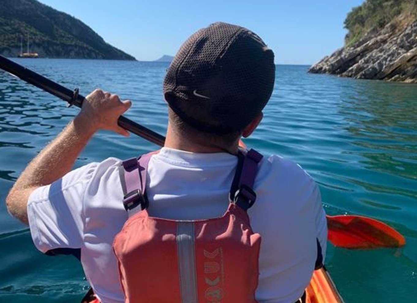 Lefkada: Kajaktur i den skjulte blå grotte med frokost og frugt