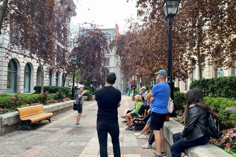 Montréal: visite guidée à pied de l'est et de l'ouest du Vieux-MontréalVisite en français