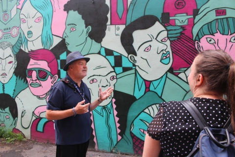 Montreal: visita guiada a pie por los murales de MontrealTour en grupo en francés
