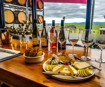 Melbourne: Yarra Valley Wine, Gin, Cheese, & Chocolate Tour