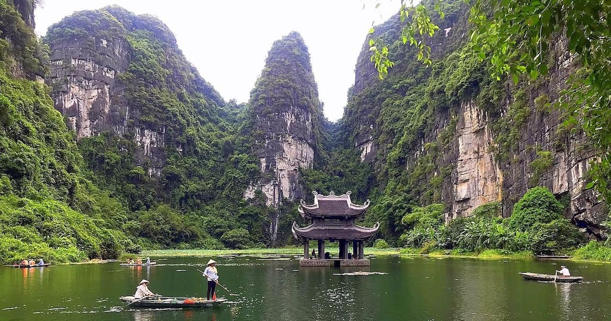 Best Family & Friend Day Trips and Activities in Vietnam 57 Hanoi: Ninh Binh, Bai Dinh/Hoa Lu, Trang An, & Mua Cave Tour