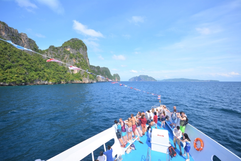 Desde Phuket: crucero de esnórquel en ferry a las islas Phi PhiCrucero con Punto de Encuentro