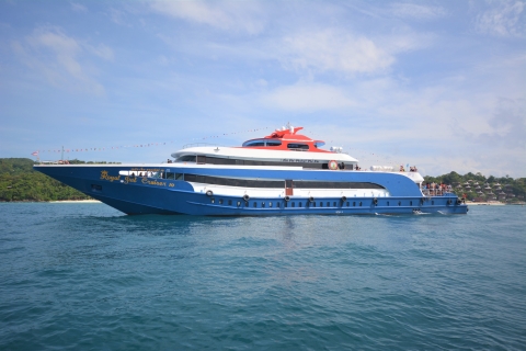 Desde Phuket: crucero de esnórquel en ferry a las islas Phi PhiCrucero con recogida en el hotel