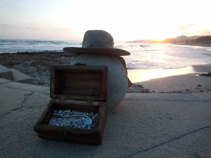 Desde Ses Salines Excursión en Kayak a Fornells con Treasure Hunt GetYourGuide