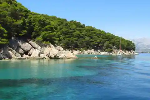 From Lefkada: Half-Day Kayak Tour to Meganisi Island