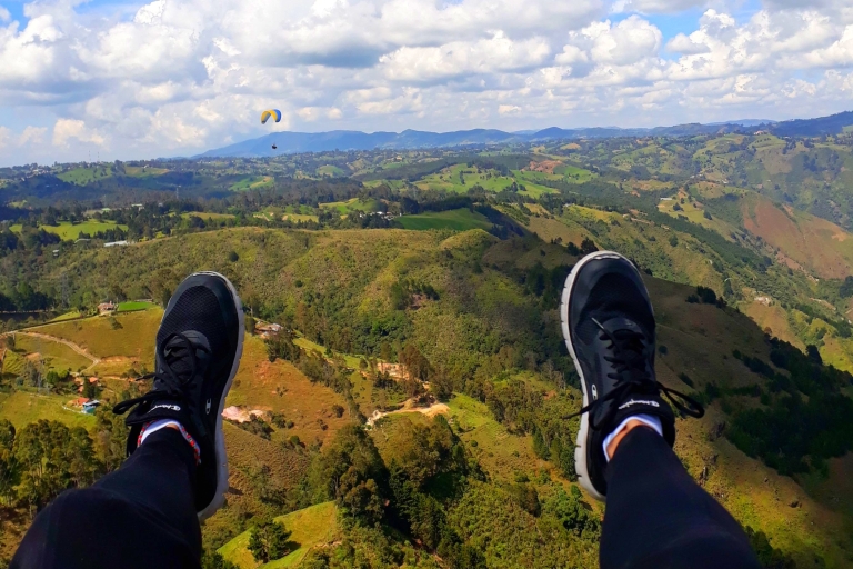 Medellín: voyage en parapente dans la vallée avec des pilotes certifiés