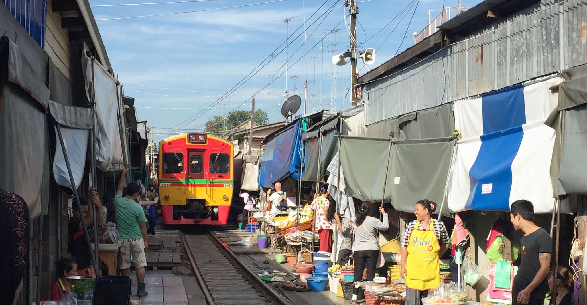 Desde Bangkok, Kanchanaburi Tour con visita flotante al mercado - Hizvo