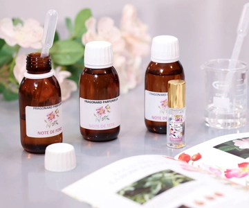 Grasse: Perfume Making Class and Fragonard Factory Tour