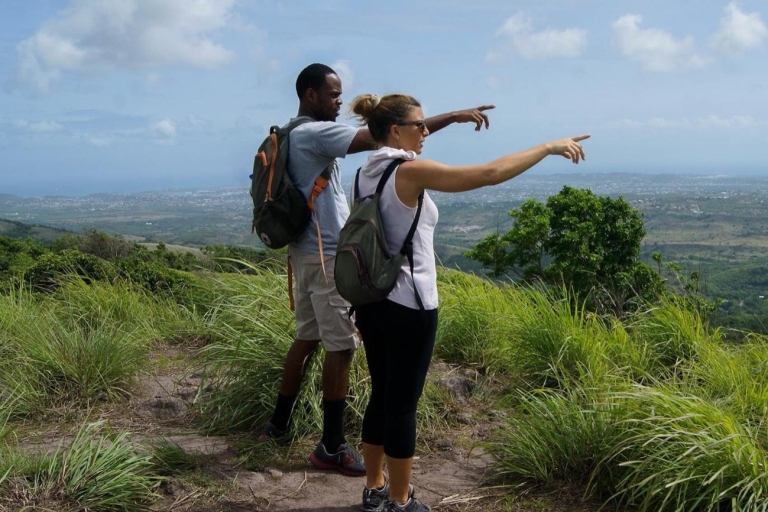 Antigua: begeleide ochtend- en zonsondergangwandelingenStinkende teen - zeer uitdagende wandeling