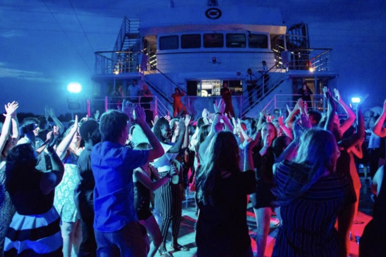 Montreal: crucero nocturno con entretenimiento en vivo