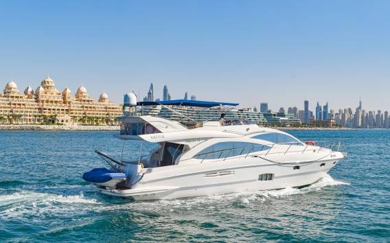 Dubai: 56-Fuß-Luxusyacht 2-stündige private Erfahrung