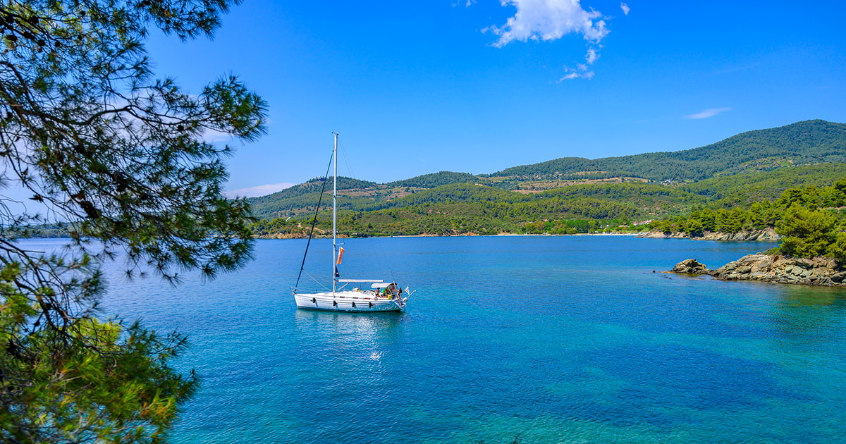 rent a yacht halkidiki