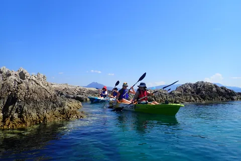 Da Atene: Tour guidato in kayak del Golfo di Corinto