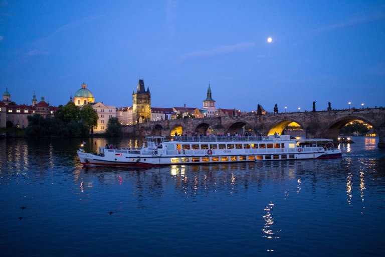 Praga: City Tour y cena crucero de 3 horas con recogida en el hotelPraga por la noche: 4 horas travesía de la cena y Microbús tour