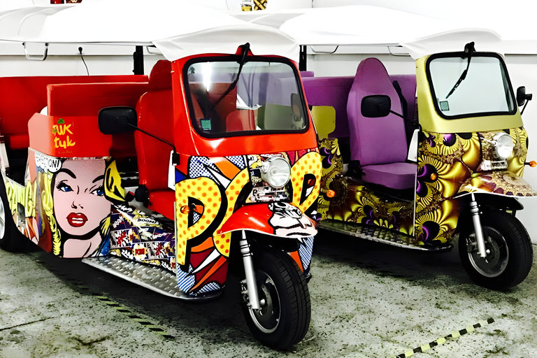 Lisbon: Private Tuk Tuk Sightseeing Tour &amp; Historic Stories