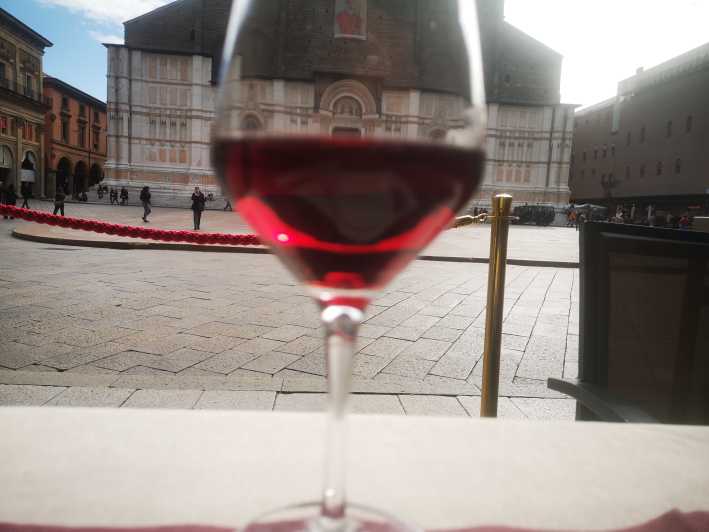 Bologna: City Center Guided Wine Walking Tour | GetYourGuide