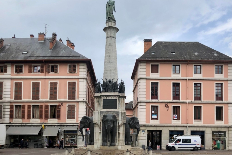 Chambéry: recorrido a pie autoguiado con aplicación para teléfono inteligenteChambéry: recorrido a pie autoguiado con aplicación en francés
