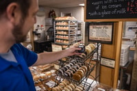 Van Philadelphia, Lancaster County Amish Community Tour - Housity