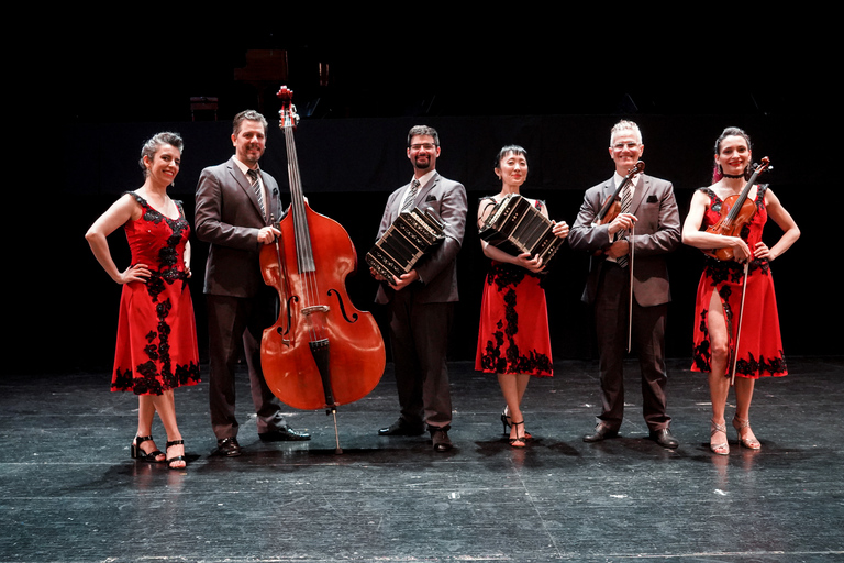 Buenos Aires : Spectacle de tango au Tango Porteño et dîner facultatifBillet d'entrée uniquement