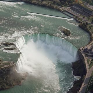 Niagara Falls, Canada: Tailrace Tunnel and Skylon Tower Tour