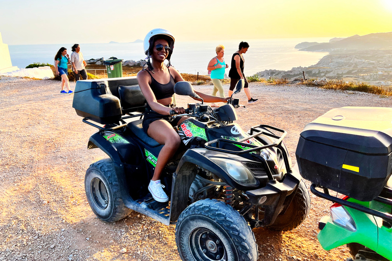 Santorini: Experiencia en quad2 personas en 1 quad