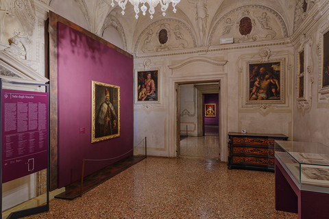 Venice: Doge&#039;s Palace Guided Tour with Optional Gondola RideSmall Group Tour in English without Gondola Ride