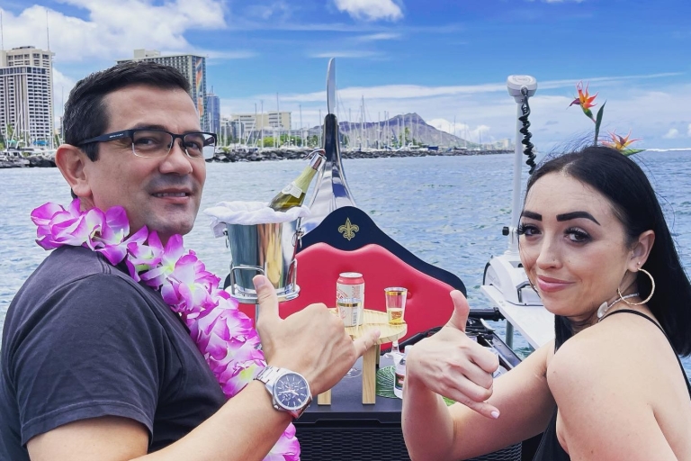 Oahu: luxe gondelcruise met drankjes en gebakWaikiki: gedeelde avondgondelcruise met drankjes en snacks