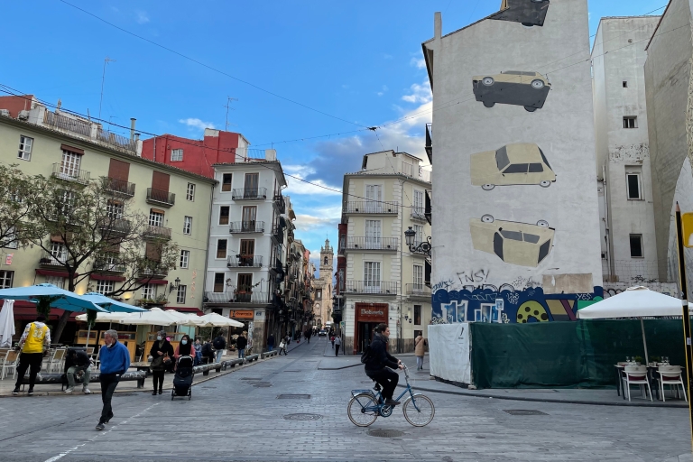Valence: visite à vélo de l'art de la rueVisite privée de ValenciaL Street Art sur e-Scooter
