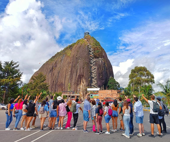 El Peñón de Guatapé: barca, colazione e pranzo da Medellín