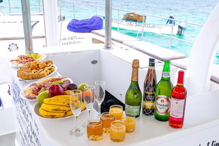 Punta Cana : balade en catamaran privé avec brunch et transfert