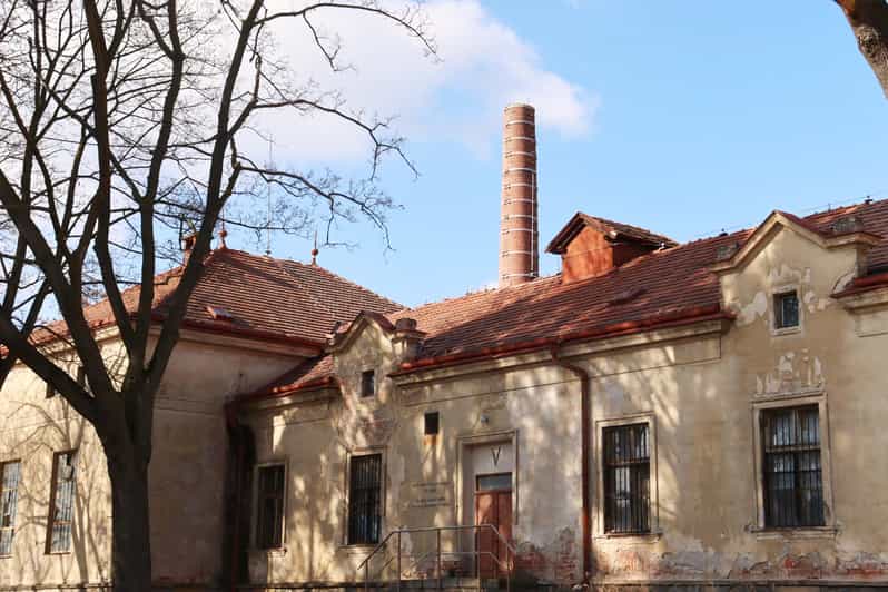 Psychiatric Hospital and Abandoned Cemetery Tour